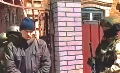 В Бердянську окупанти в цивільному одязі стежать за мешканцями
