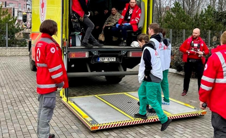 З Херсону евакуювали 100 пацієнтів обласного закладу з надання психіатричної допомоги