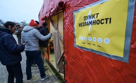 Розгортання “Пунктів незламності”, розмінування і ремонти доріг: життя деокупованої Херсонщини