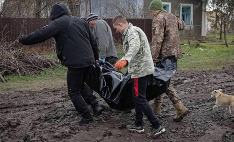 В окопі росіян у деокупованому селі на Херсонщині знайшли тіла матері та сина