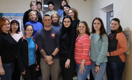 Медиків з трьох громад Харківської області навчають закордонні фахівці