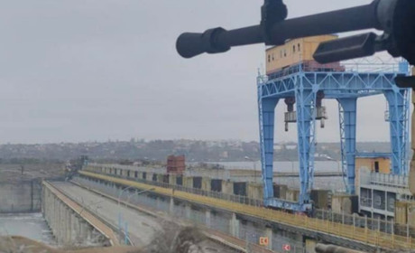 Стрільба з греблі Каховської ГЕС