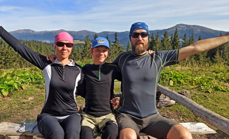 «Головне не закисати»: Сергій Колпаков ділиться туристичним досвідом життя без світла в оселі