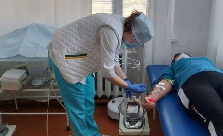 Колаборанти обманом збирають кров у Мелітопольців, говорячи, що вона для українців