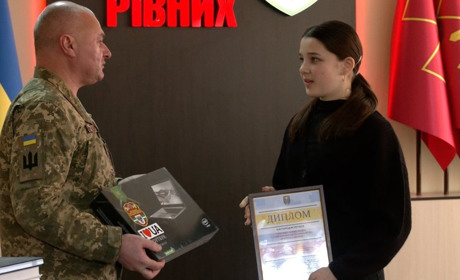 Дев'ятикласниця з Ніжинської гімназії №1 стала однією з переможців конкурсу патріотичного відео
