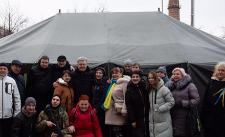 Порошенко нагодує херсонців хлібом