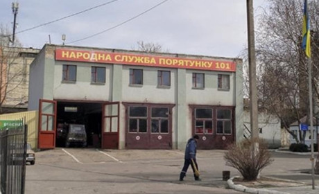 Вивезли навіть двері