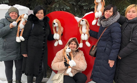 Маленьким старокостянтинівцям дарували обійми