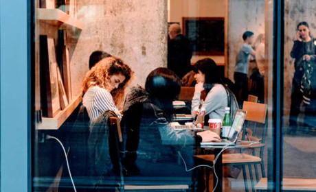 Які магазини та аптеки працюють, коли у Гадячі немає світла. Оновлено