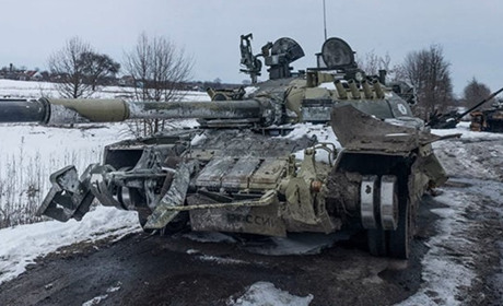 Для оборони Сватового Росія задіяла елітний танковий підрозділ, розбитий під Харковом