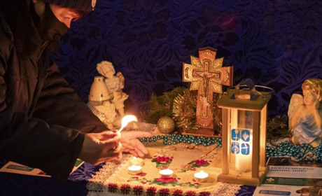В Україну скаути привезли Віфлеємський вогонь миру: хроніка доби 11 грудня