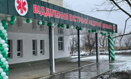 Поновлено роботу медичних закладів Луганщини. Куди релоковано Сватівську лікарню та поліклініку