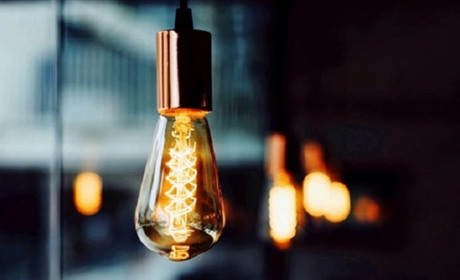 На Хмельниччині світло відключатимуть по одній черзі