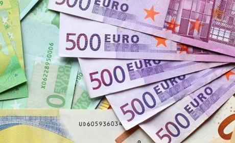 Чи варто переводити заощадження в євро на фоні його подорожчання