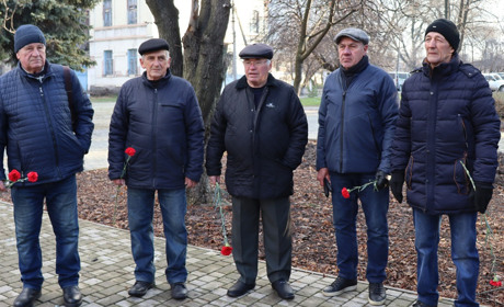 Ліквідатори аварії на ЧАЕС вшанували пам'ять своїх колег (ВІДЕО)