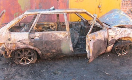 За містом знайшли спалене авто ексначальника поліції Мелітополя