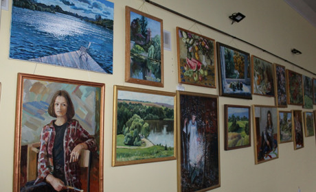 Більше 70 картин прикрасили залу центральної бібліотеки Старокостянтинова