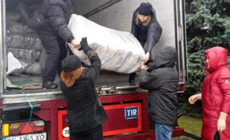 Не лише гуманітарну, а й медичну, психологічну, юридичну допомогу надають жителям Херсонщини