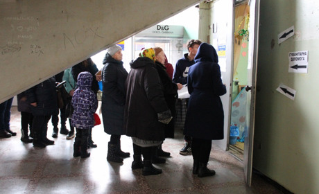 Переселенці у Жовтих Водах отримали набори від Європейського союзу. Історії людей, які втратили все