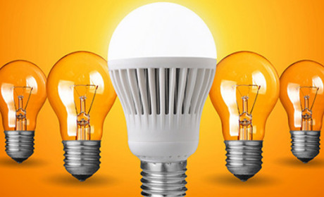 Українці зможуть безкоштовно отримати енергозберігаючі LED-лампи на Укрпошті