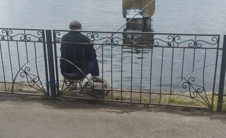 Відібрали човен і розстріляли