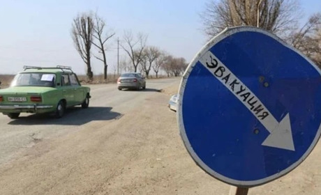З одного із сіл Мелітопольського району окупанти “евакуюють” держустанови