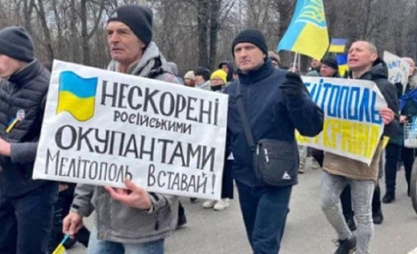 В Мелітополі окупанти погрожують цілодобовою комендантською годиною і обмежують обіг гривні
