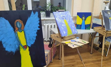 В Ніжинському будинку інтернаті створюють патріотичних янголів