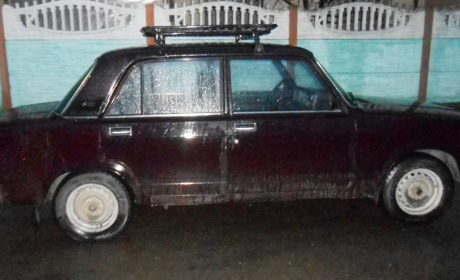 Із Сарн до Рівного на викраденому авто: поліцейські затримали зловмисника