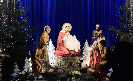 Як святкували Різдво 25 грудня в трьох церквах Южноукраїнська серед яких і православна