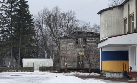 Початок року на Білопільщині: пошкоджена старовинна церква, пам'ятник та клуб в Іскрисківщині