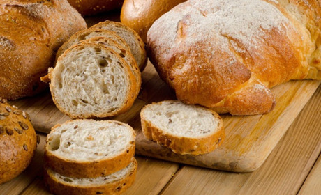 У Торецьку та Щербинівці видаватимуть хліб: де та коли можна отримати?