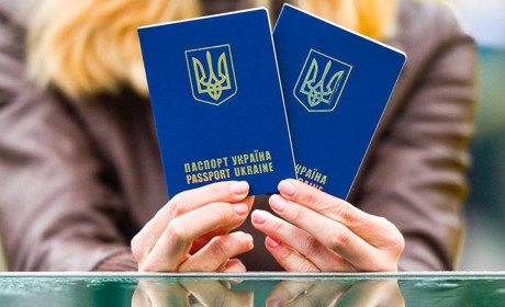 У 2022 році українці оформили понад 3 млн закордонних паспортів, з них - майже 270 тисяч на Одещині