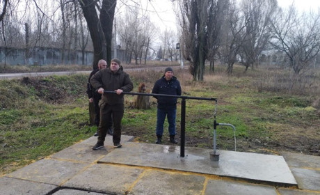 У Торецьку запрацювала перша свердловина з водою