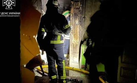 Смертельна пожежа у П’ятихатках: в палаючому будинку згоріла жінка