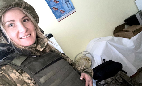 Вперше на вулицю з госпіталю вийшла у березні: будні золотоніської медикині