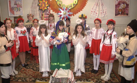 Юні вихованці «Любистка» розповіли, як колядували у давнину