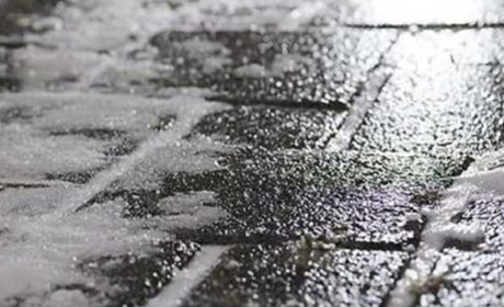 Послизнулися і впали? Як вберегтися від трамв та як надати першу допомогу