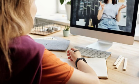 Онлайн-школа SchoolToGo запрошує учнів на безкоштовне навчання: як стати учасником