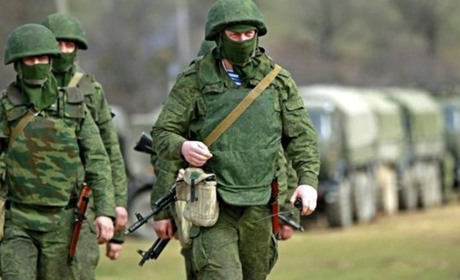 Армійці рф по 10 осіб селяться у покинуті будинки в Генічеському районі