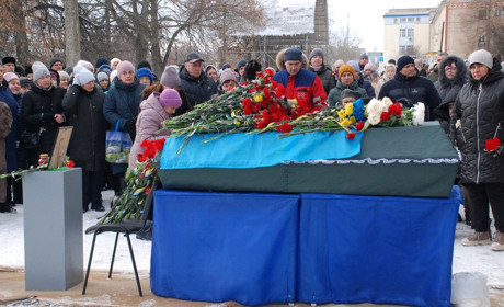 Шостка знову у скорботі: відбулось прощання з ще одним захисником України