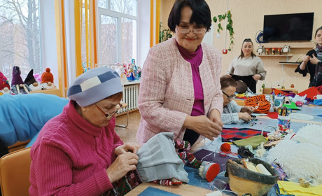 Працює жіночий «творчий батальйон» Територіального Центру