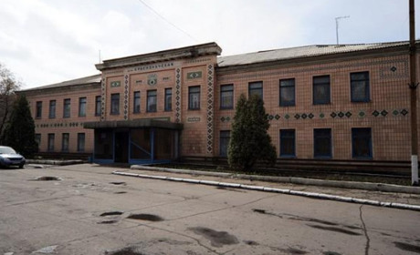 На Луганщині окупанти перетворили шахтарське місто на примару. Хочуть реорганізувати і оптимізувати