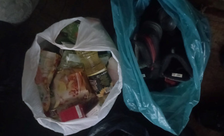 Поліцейський офіцер та жителі громади Ялтушкова допомогли сім'ї з Гулів продуктами, одягом та іншим