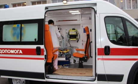 Южненці придбали реанімобіль за зібрані пластикові кришечки