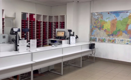 В Мелітополі на вкраденому обладнанні у приміщенні «Нової Пошти» запрацювала служба доставки з Криму