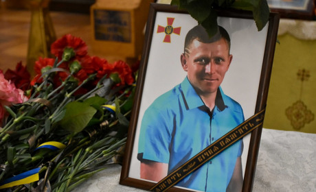 Ніжинська громада попрощалася із загиблим воїном - Іваном Тищенком