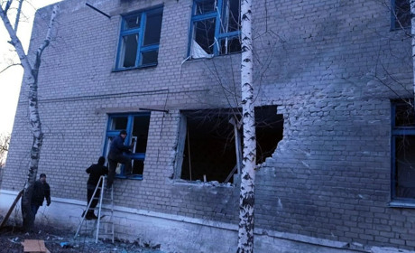 У черговий раз під російським вогнем опинилися дитячий садок та житлова багатоповерхівка в Торецьку