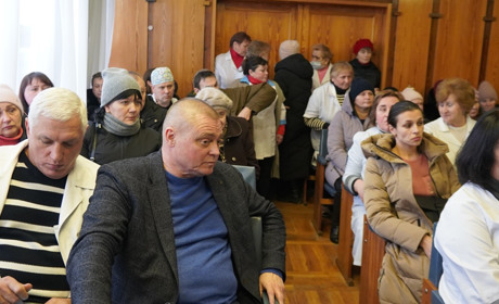 Чутки про закриття лікарні чи пологового - неправда, але про скорочення 36 працівників мова таки йде
