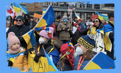 Житло, мова та консультації в аеропорту: допомога українцям у Торонто